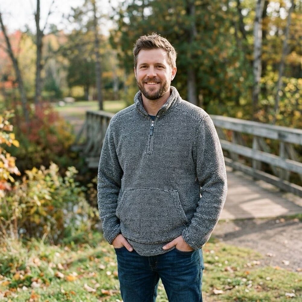 Telluride clothing size M fleece 3/4 zip pullover.